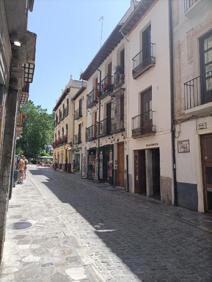 شقة Andalusian Daydream At The Foot Of The Alhambra ! غرناطة المظهر الخارجي الصورة